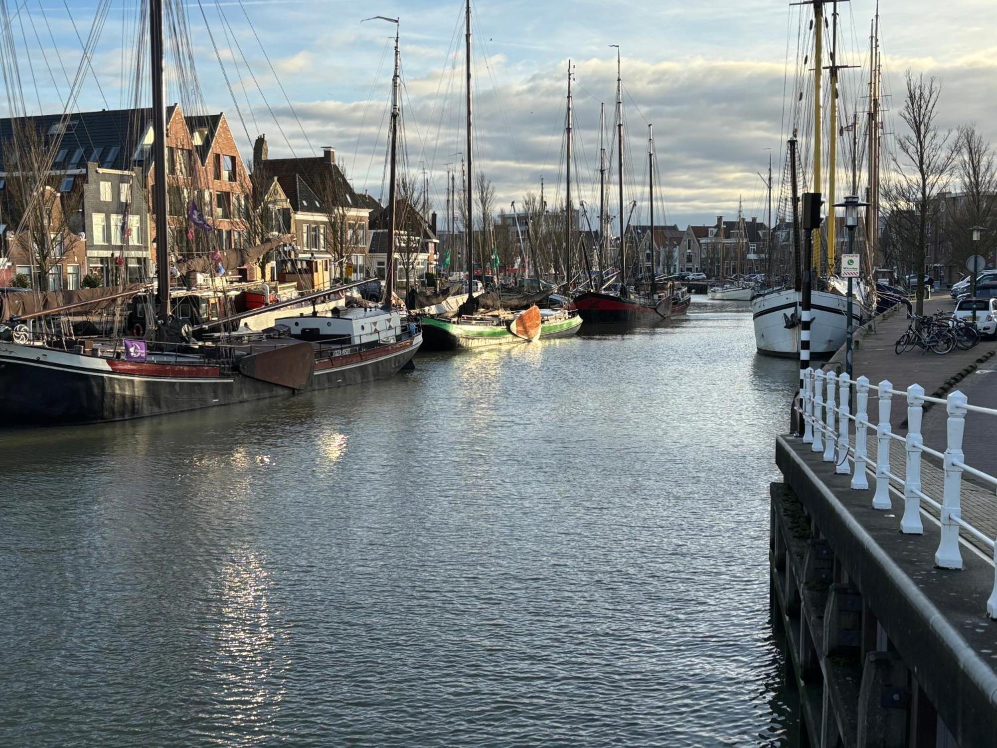 Homestay Harlingen Bagian luar foto